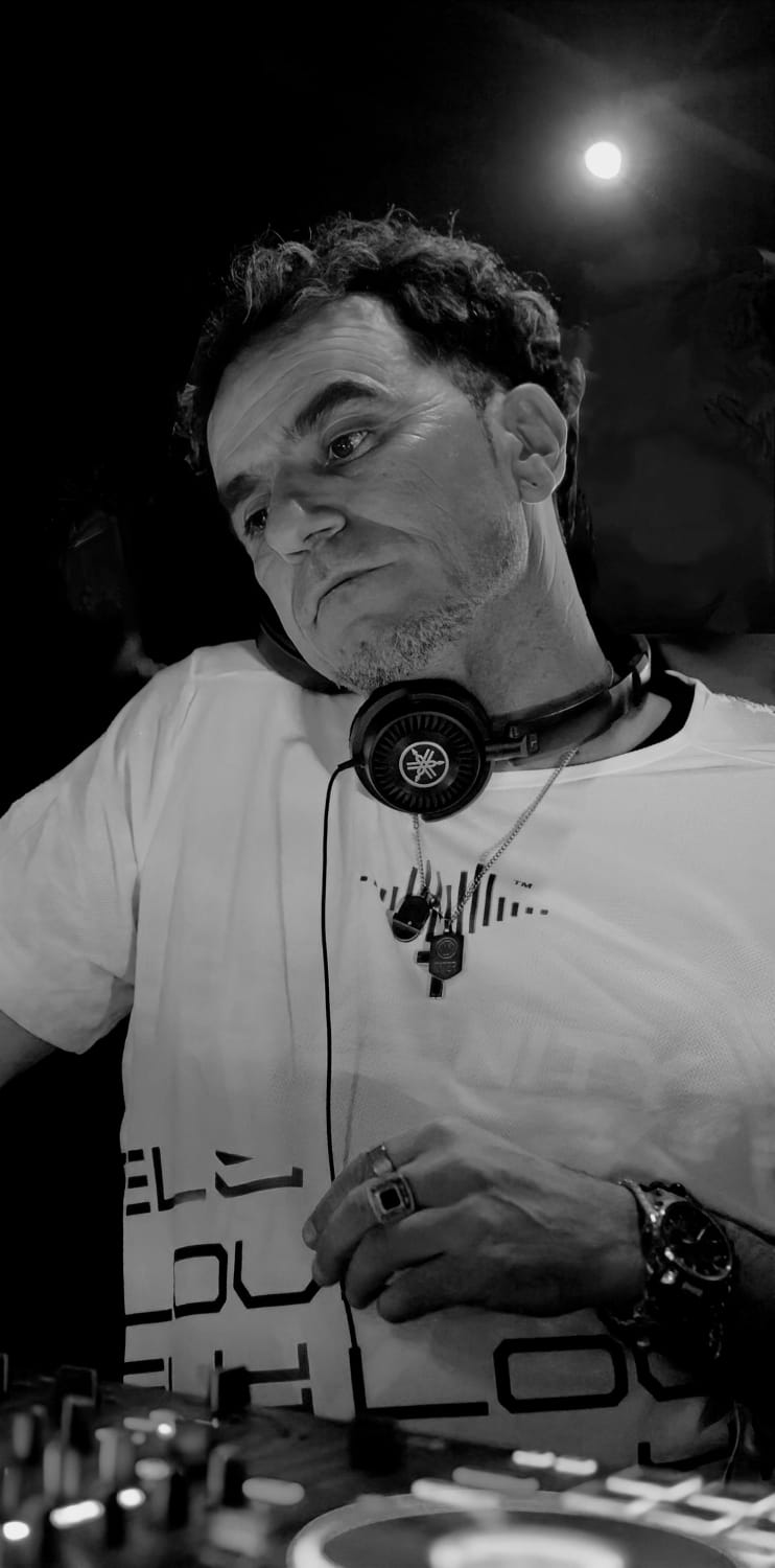 Andrea Lovely — Techno DJ Producer